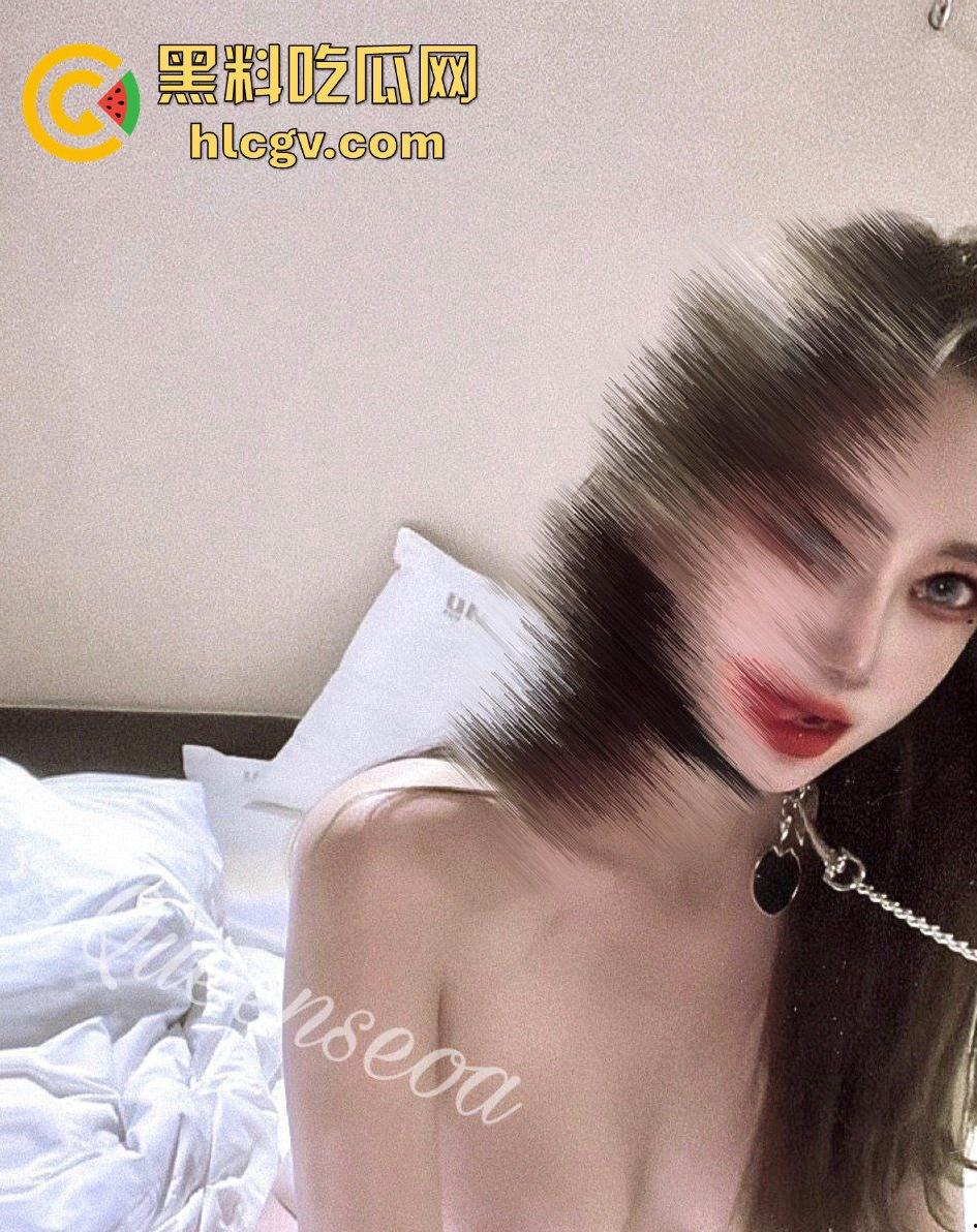 工作累了火气大？看看OF高颜值反差婊【女王】最新福利！前凸后翘，妥妥的泄欲神器！-2