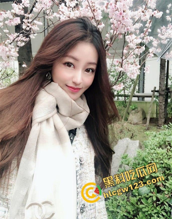 她是南昌最能装的骚货『乔欣玉』金主点菜送上门，浓眉大眼清纯外表，穿包臀裙被金主哥花样调教！-1