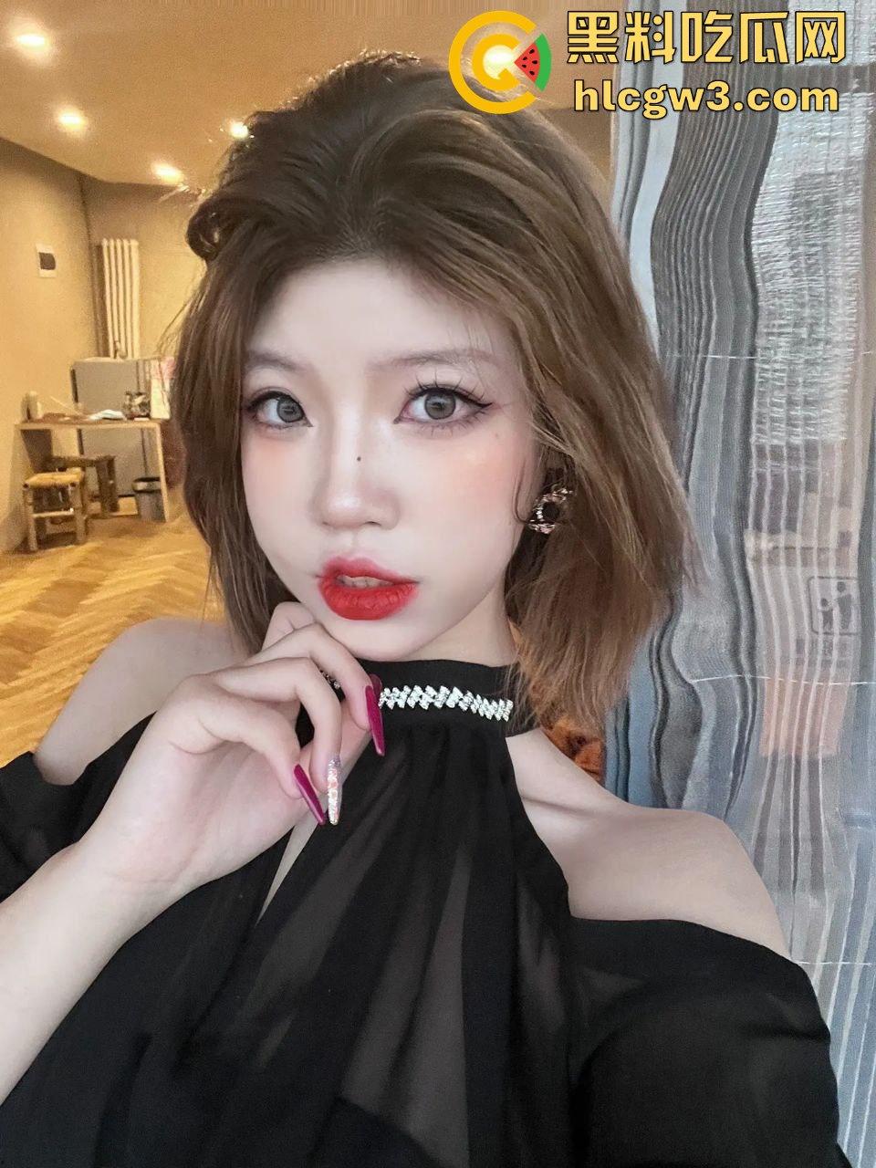 推特反差母狗【钰子】退圈 找到有钱大哥当干爹，从互联网鸡变成干女儿，夜夜换新姿势伺候骚劲不减！-5