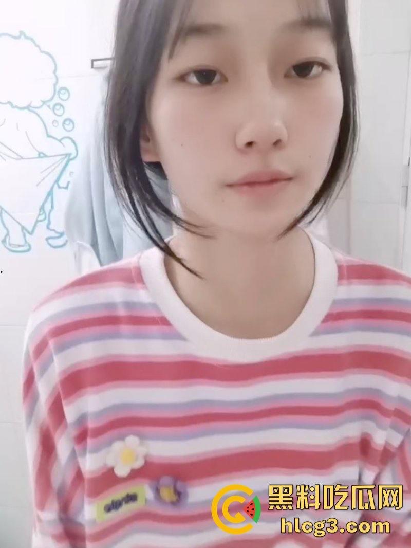 云南昆明工业职业技术学院母狗【杨佳慧】舞蹈生身材裸聊自慰被曝光!-4