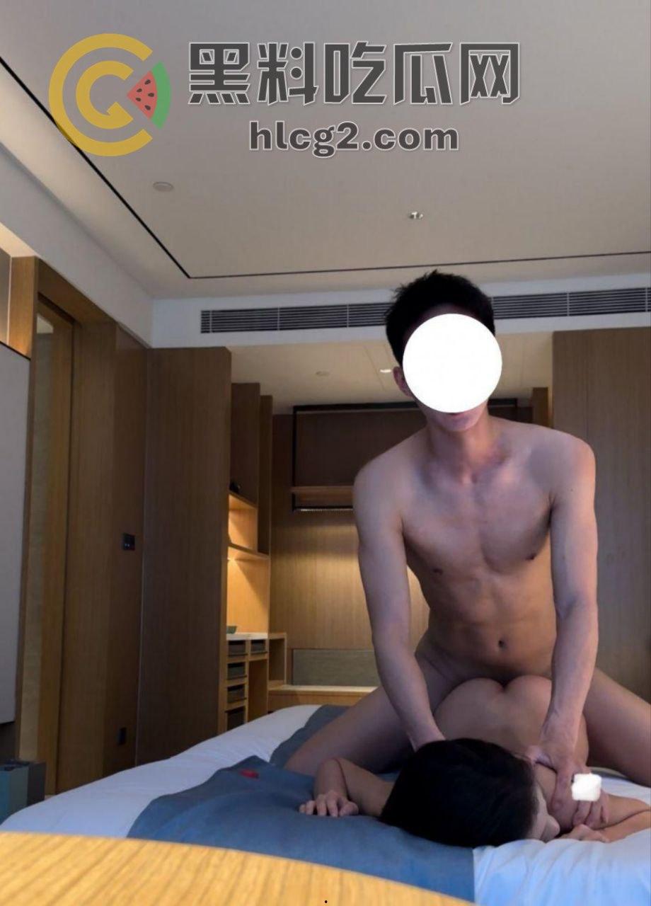 推特大神‘我的枪好长啊’约啪极品美女：肥臀后入视频震撼流出-7