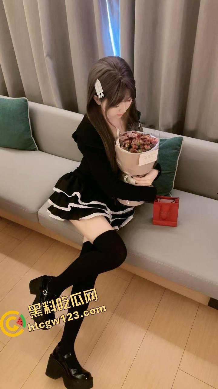 石家庄伪Coser『向玉羊』摆烂到极致,不想上班只想被包养,化得花里胡哨送上门让干爹无套操到翻白眼!-4