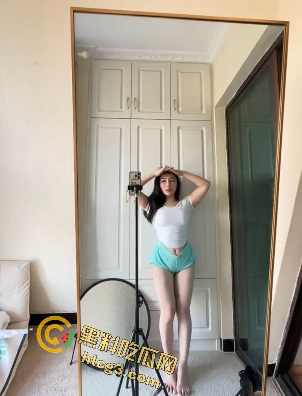【震撼泄漏】抖音博主徐香香极品美臀全裸视频曝光,挑逗劲爆无法抵挡!-6