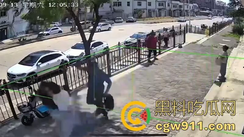 河北邯郸市峰峰矿区，矿务局附近发生砍人事件，男子被老婆以强奸威胁欲离婚，公公提刀砍其全家！-2