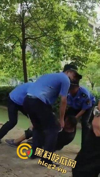 武汉城管打人？官方回应：不好意思，城管是冒充的！-3