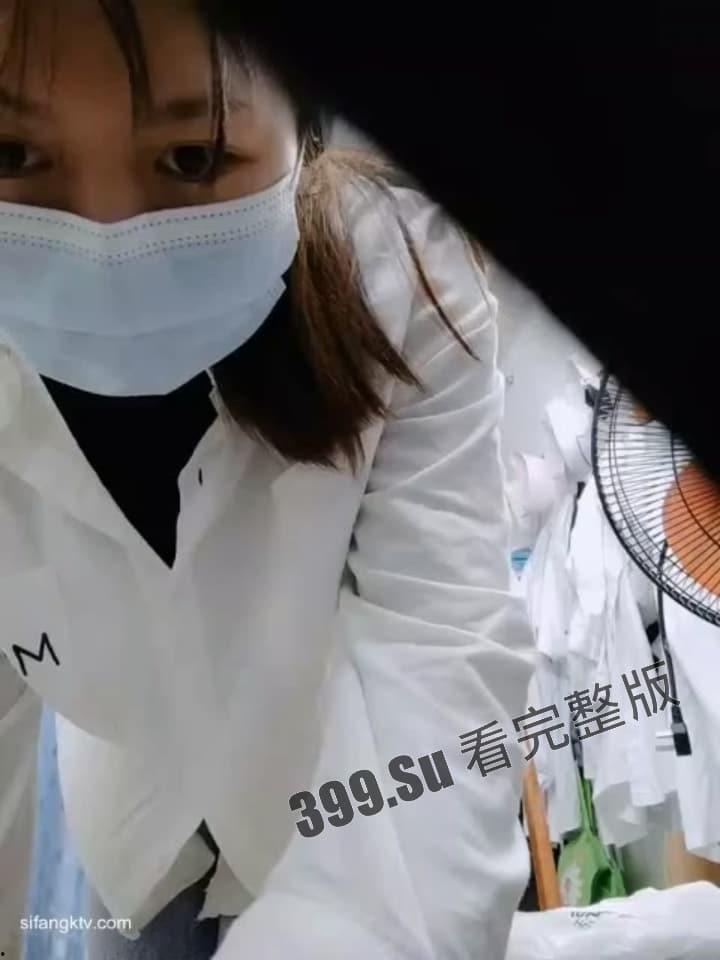 云南某甲医院  反差护士淫荡私拍流出 上班期间揉胸抠逼 和炮友啪啪  贵在真实-1