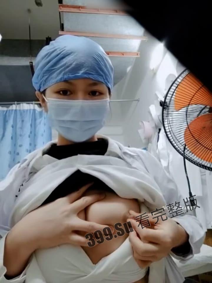 云南某甲医院  反差护士淫荡私拍流出 上班期间揉胸抠逼 和炮友啪啪  贵在真实-3