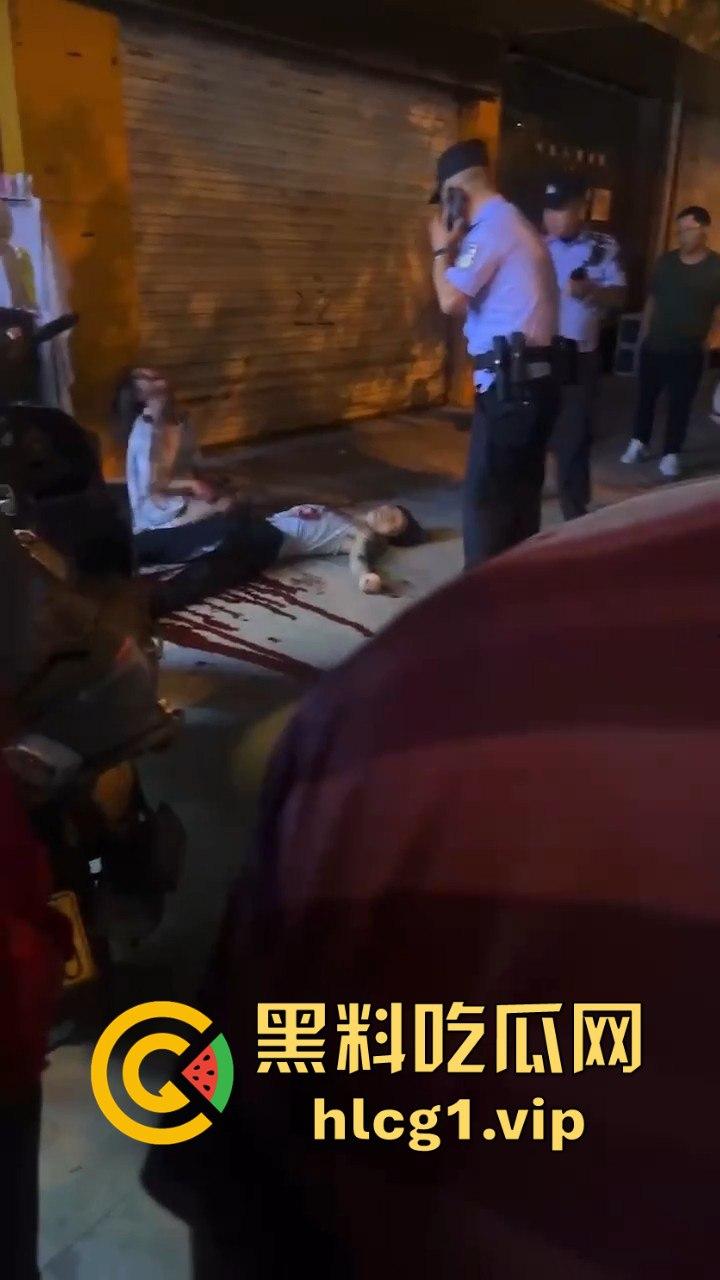 龙湾血腥惨剧！学生斗殴升级，胳膊被生生砍下，校园暴力失控震撼全城！-7