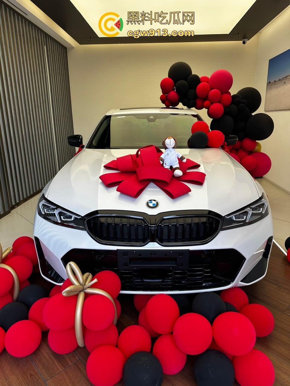 骚的不定是小姐，还有可能是销售，半哄半骗为保小姐姐业绩全款拿下，酒店无套内射表示感激！-1