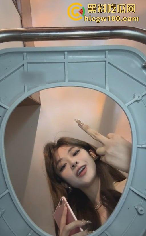 超高颜值少女夹子音 寸止羞辱系列 这个视角很稀奇被当成马桶一样羞辱辱骂喜欢这一口的不容错过！-2