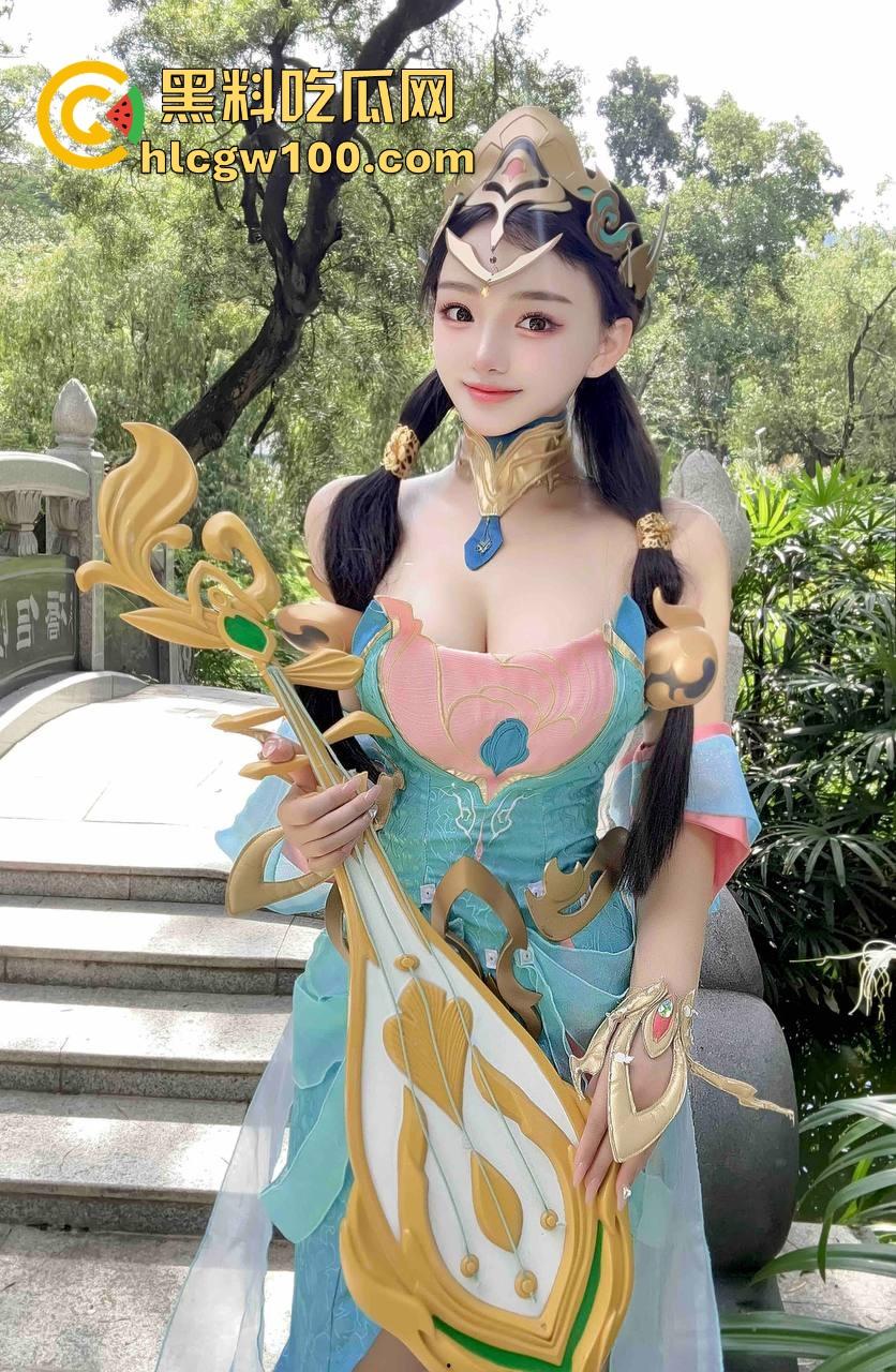 王者荣耀杨玉环奶量爆表，COS妹子大奶子乳交新玩法，这波操作真的很开门，奶妈果然不是白叫的！-11