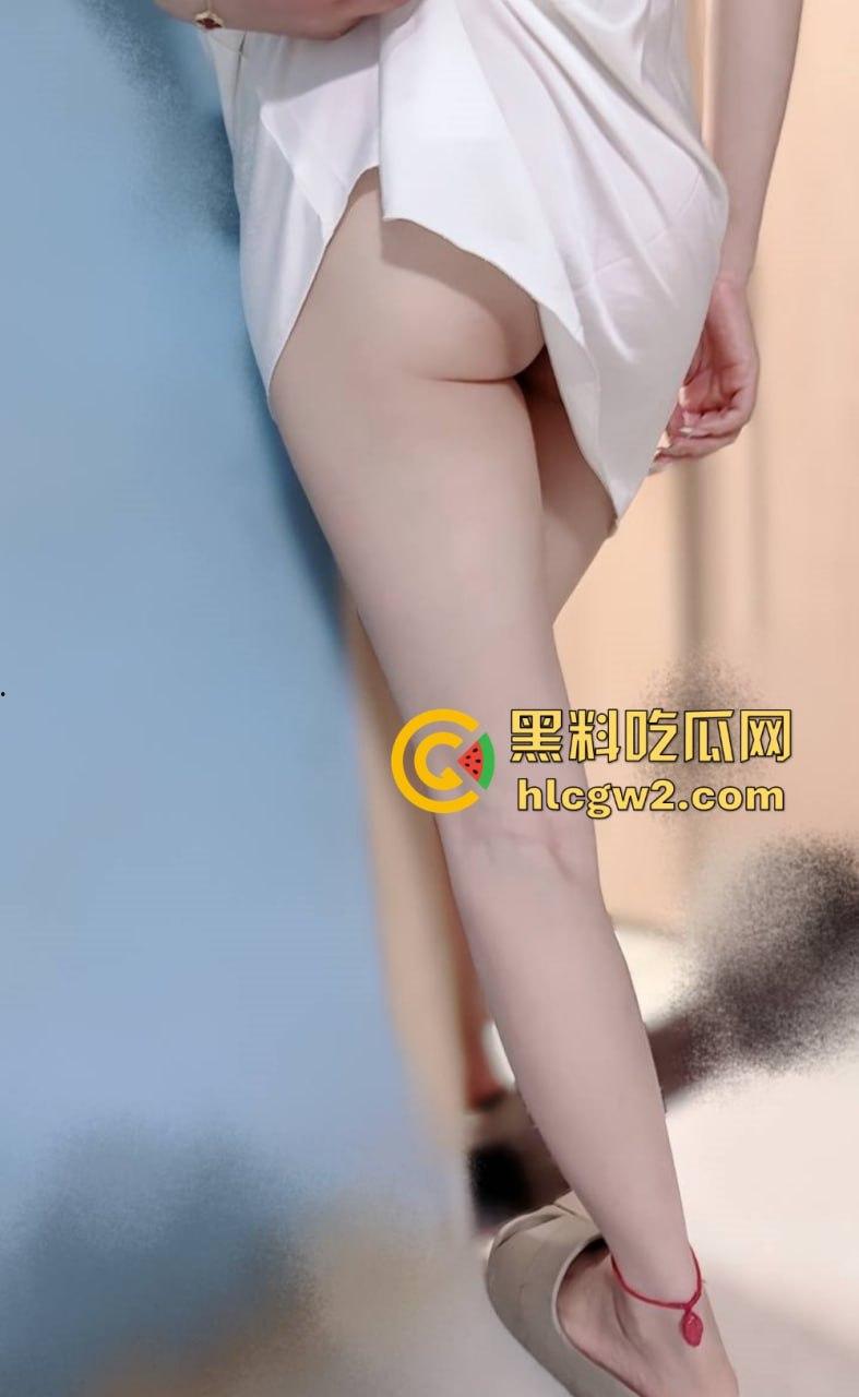 宝马哥调教风情大姨子！车内口交一轮不过瘾，回家后还要大姨子乖乖吃干净，少妇到底是看中车，还是看中男人？-31