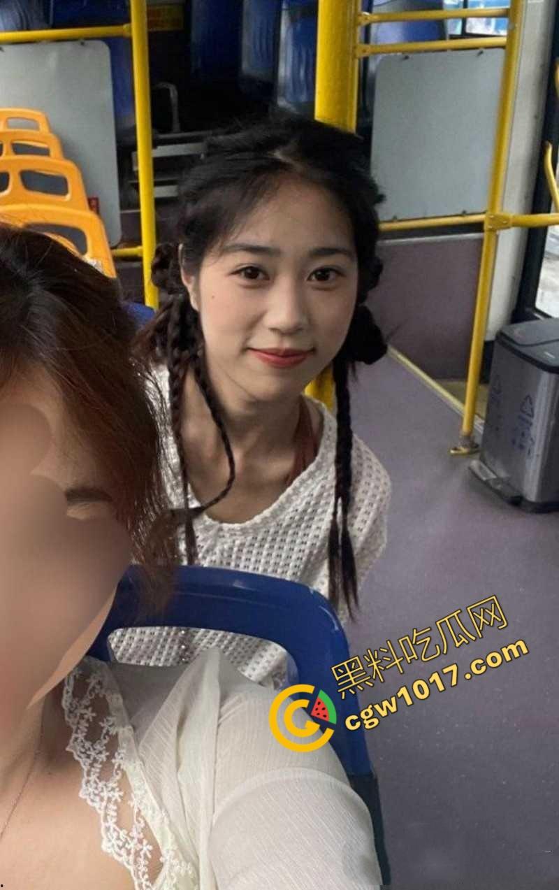 上海极品舞蹈生【杨萧颜】难以抵抗金钱诱惑，堕落为金主性奴，胯下侍奉爆筋肉棒，口技十分了得！-1