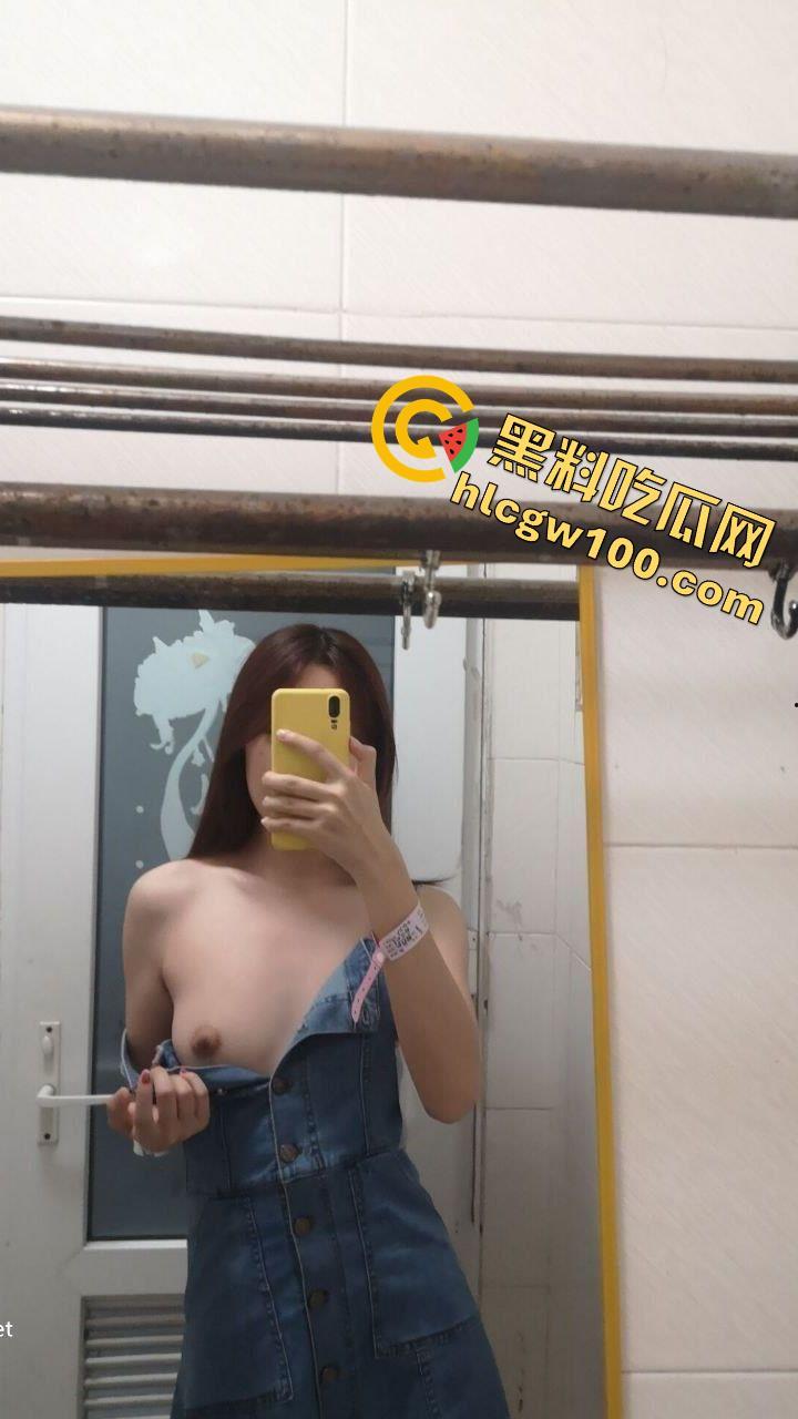 浙江外国语学院贫乳少女【张娜】，清纯外表内心放荡，花式骑乘放肆淫叫尽显放荡本性-18