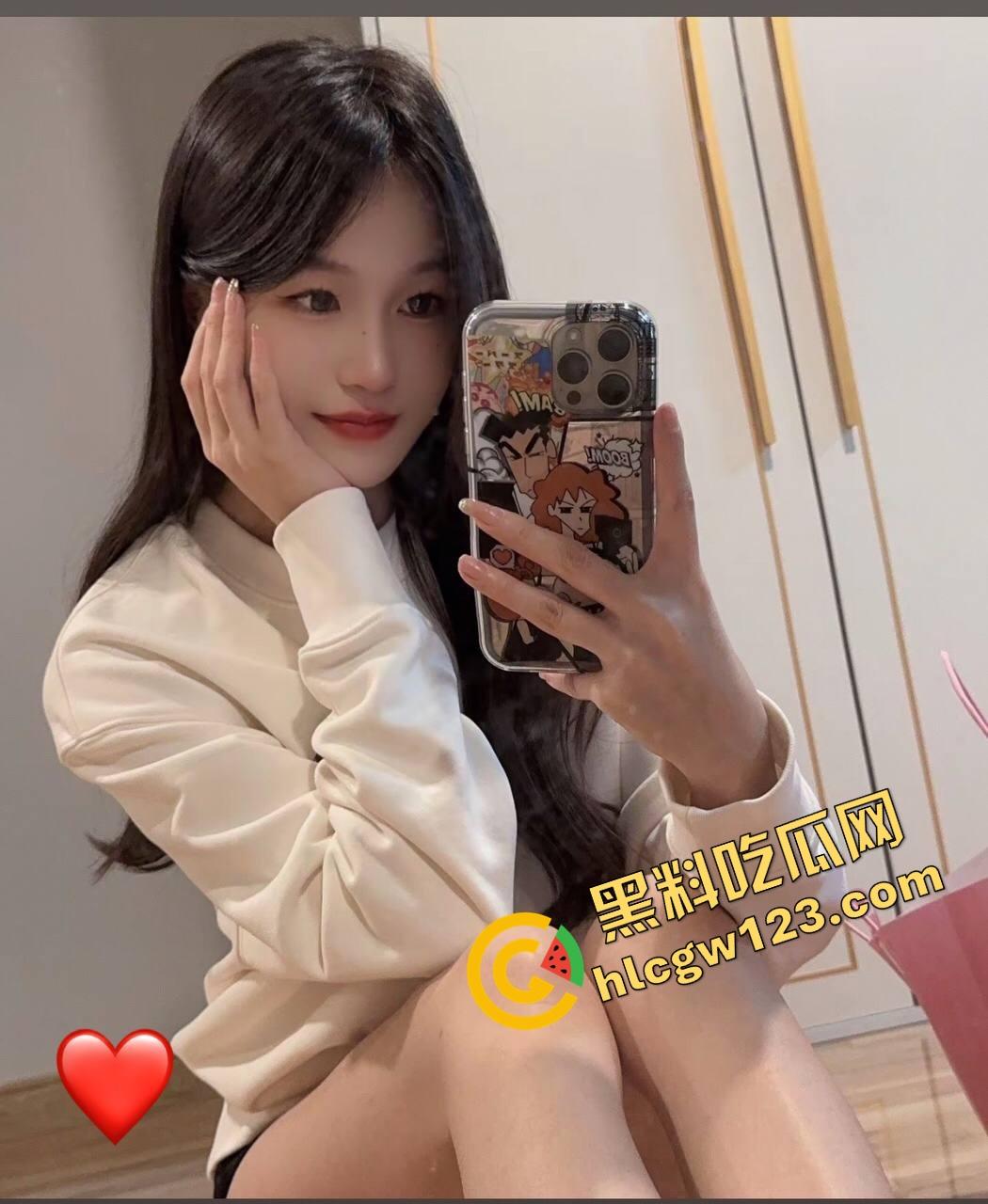 拳交女王【赵琳】开逼打鸡蛋，搅拌搅到逼喷浆！逼大如碗啥都能塞，鸡蛋打进去还能再抠着搅三圈！-3