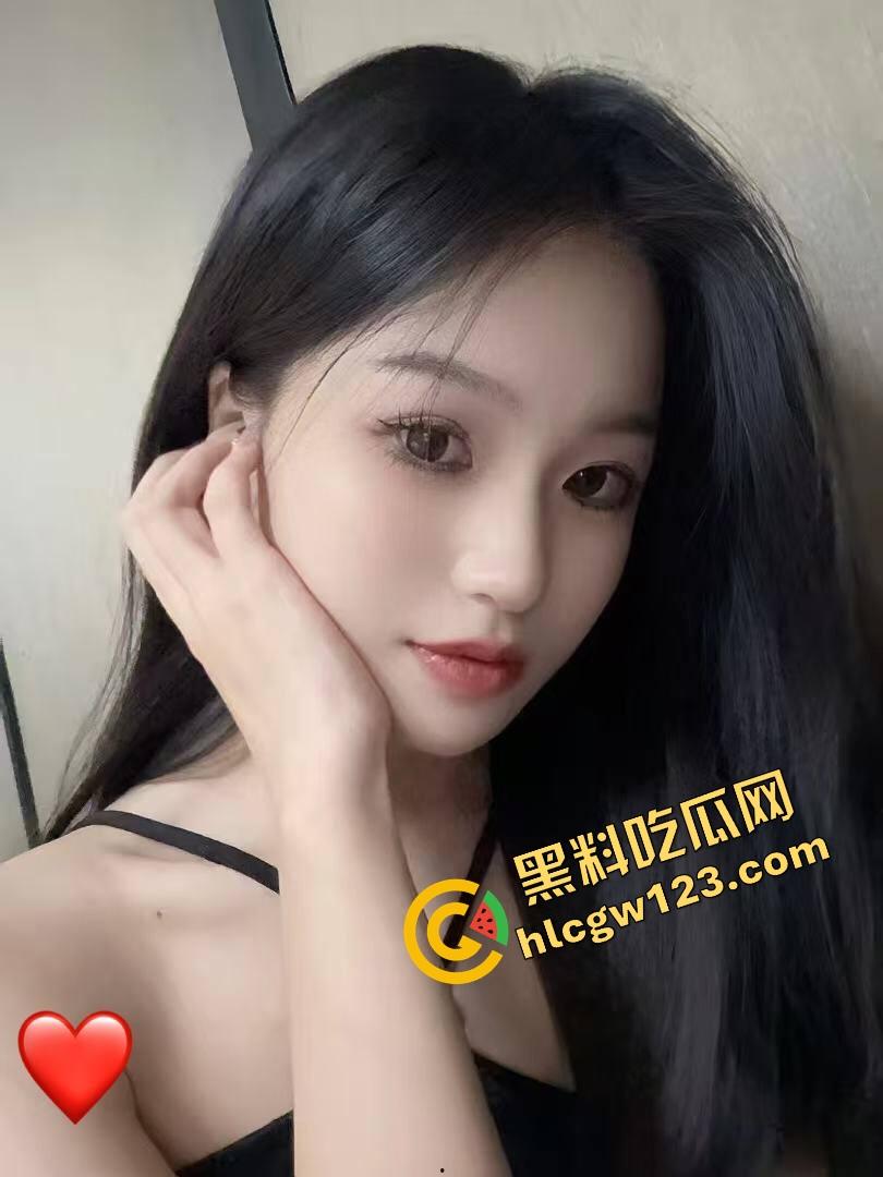 拳交女王【赵琳】开逼打鸡蛋，搅拌搅到逼喷浆！逼大如碗啥都能塞，鸡蛋打进去还能再抠着搅三圈！-4