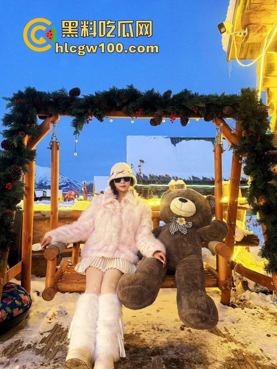 青岛熟女【薛萍】淫乱3P还群里直播！两个单男轮番上阵，骚浪程度直接封神，这谁敢娶回家啊？-9