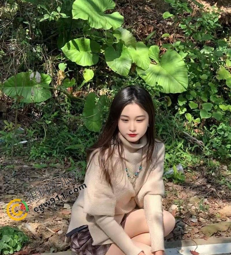 广州海珠外语学院骚货【王钰铭】约炮视频流出，性感翘臀，嫩乳乱颤，淫叫不断，全程激情四射！-1