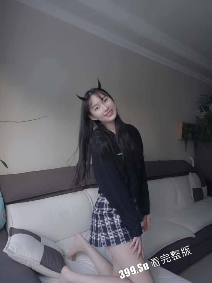 长白山职业技术学校 教师专业 汪修颖 私拍和视频流出  反差婊被指名爆料，小姑娘这是得罪了谁呀-8