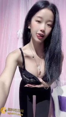 快手清纯网红【敏媚儿】，榜一大哥定制骚舞流出，极品身材反差骚舞，扭臀顶胯摸穴自慰 ，诱惑值爆棚 ！-2