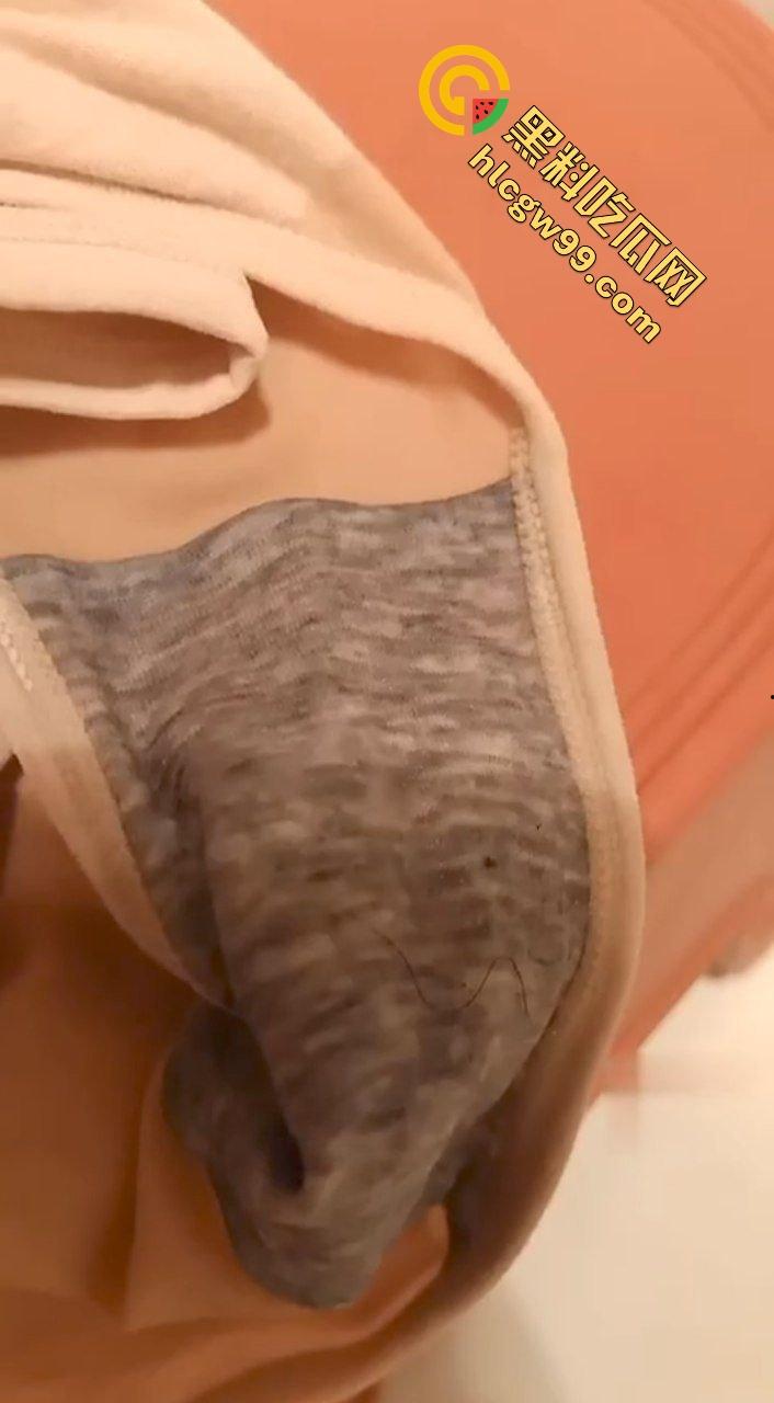 痴男社交软件网聊大学妹『马悦琦』网调成专属母狗各种污言秽语，语音抠逼湿了内裤！独家曝光流出！-4