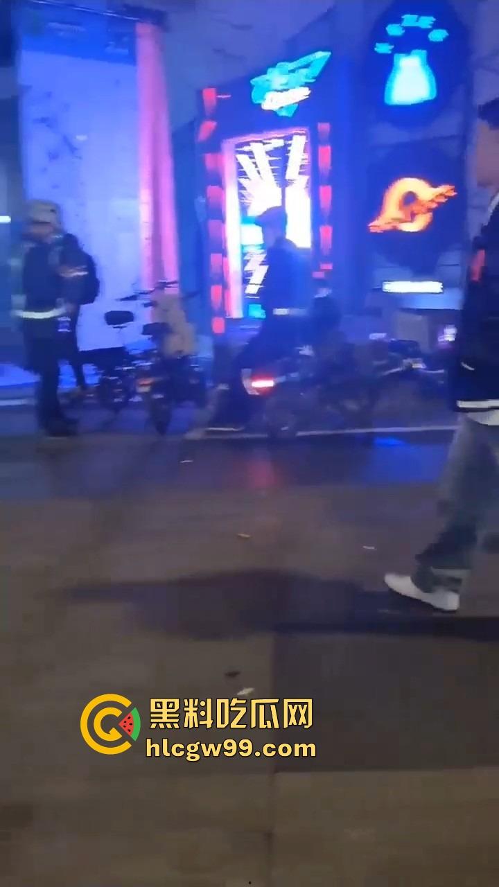 集美饭吃了东西买了酒喝了，最后一句我要跟闺蜜回家？兄弟直接西格玛男人觉醒，这到嘴得鸭子还能飞了？-8