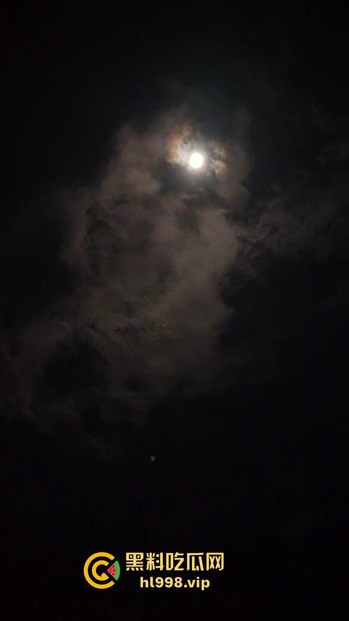 广西灵山凌晨一场大动静！五发导弹震穿黑夜，满天飞机飞来飞去！-6