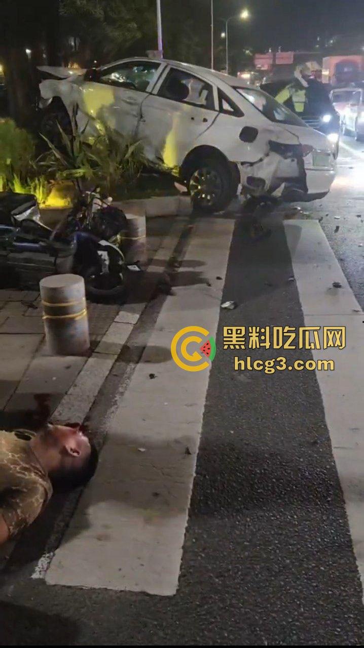 深圳龙岗区重大车祸 网约车司机突发恶疾 超速与电动车相撞 致5人受伤 2人死亡!-8