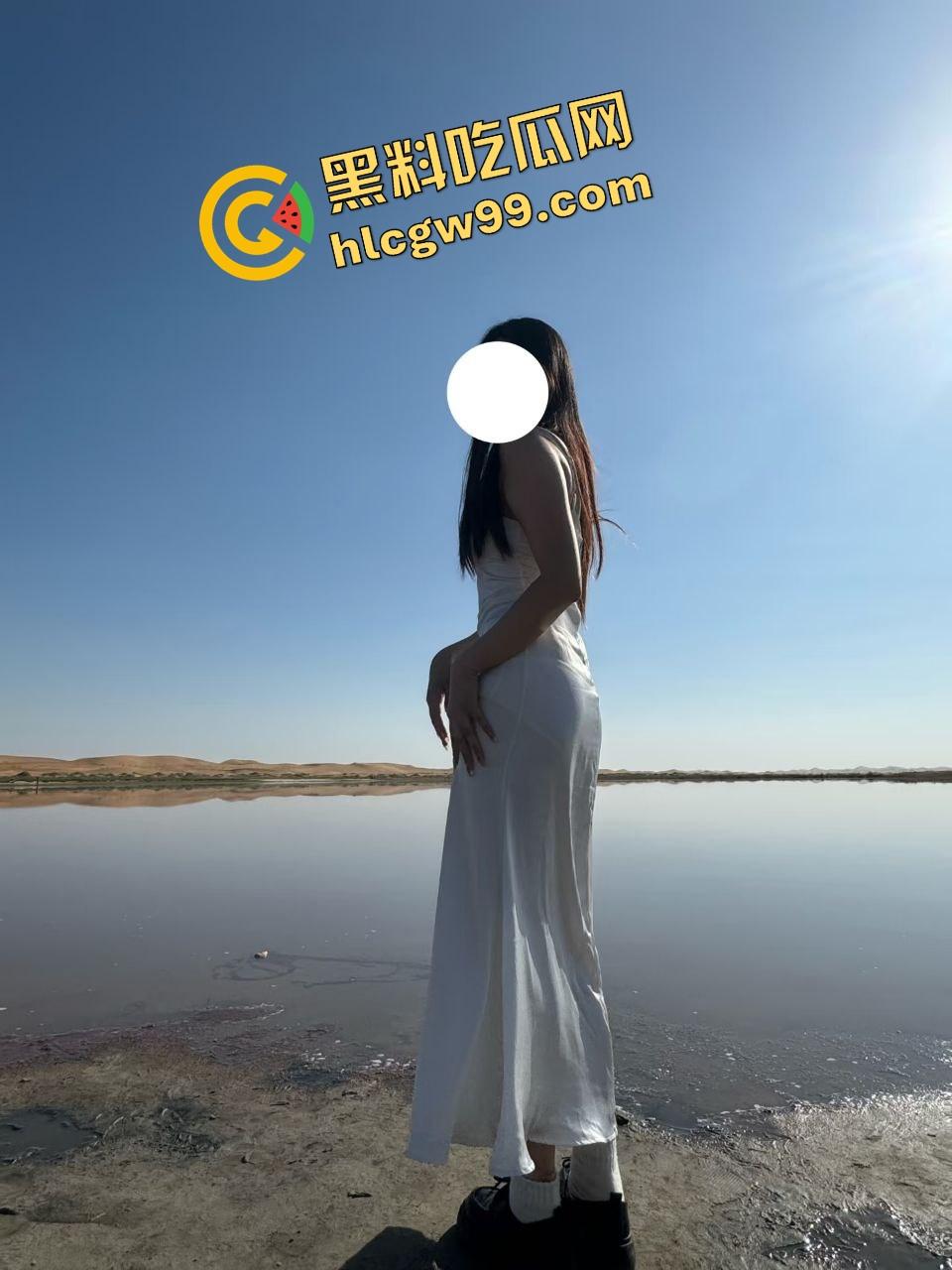 贵州毕节极品大奶少妇【肖娇】露奶诱惑大哥露逼勾引，约炮到家上位坐压夹吸肉棒！独家曝光流出！-3