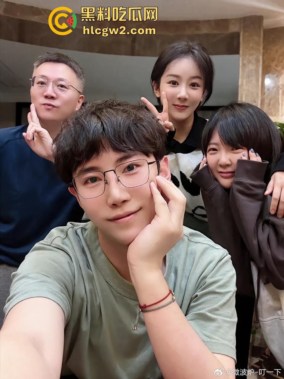 微博爆料家有儿女童星【杨紫】出轨密会栩栩华CEO【冯楚轩】 不是吧杨紫口味这么差的吗？黑料网独家爆料！-26