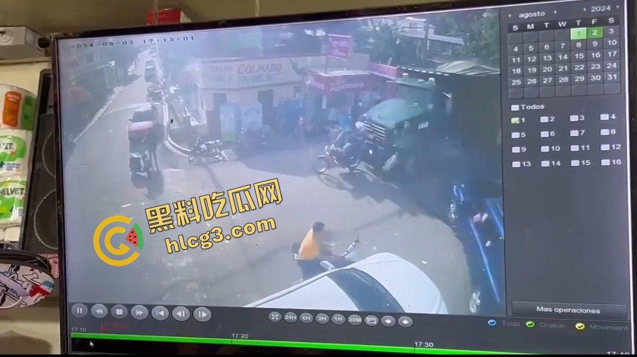 多米尼加 一卡车刹车失灵 连环撞车 碾压摩托车 致2人当场死亡 多人受伤！-4