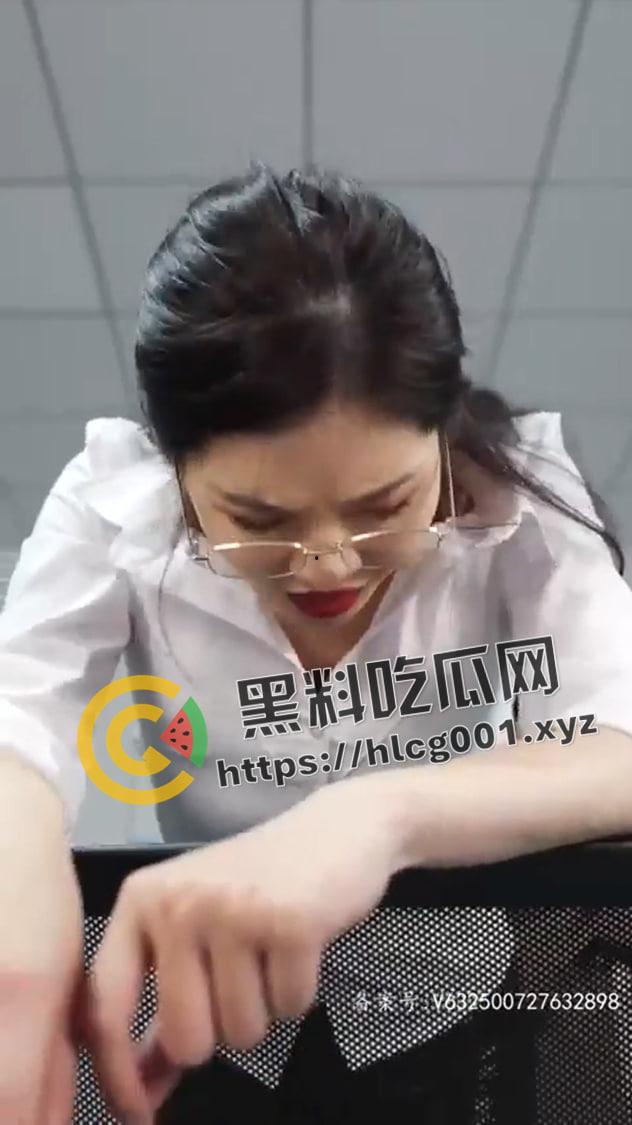 爆红网剧【老师不要跑】涉黄全网被下架！最全整合大流出 老师 快用你的大教鞭教导我吧-5