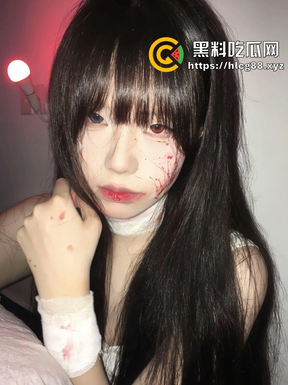 重金包养高中JK双马尾嫩妹，趴在沙发上随意玩弄双腿白虎逼，暴力猛操蜜桃白臀至痉挛抽搐！-2