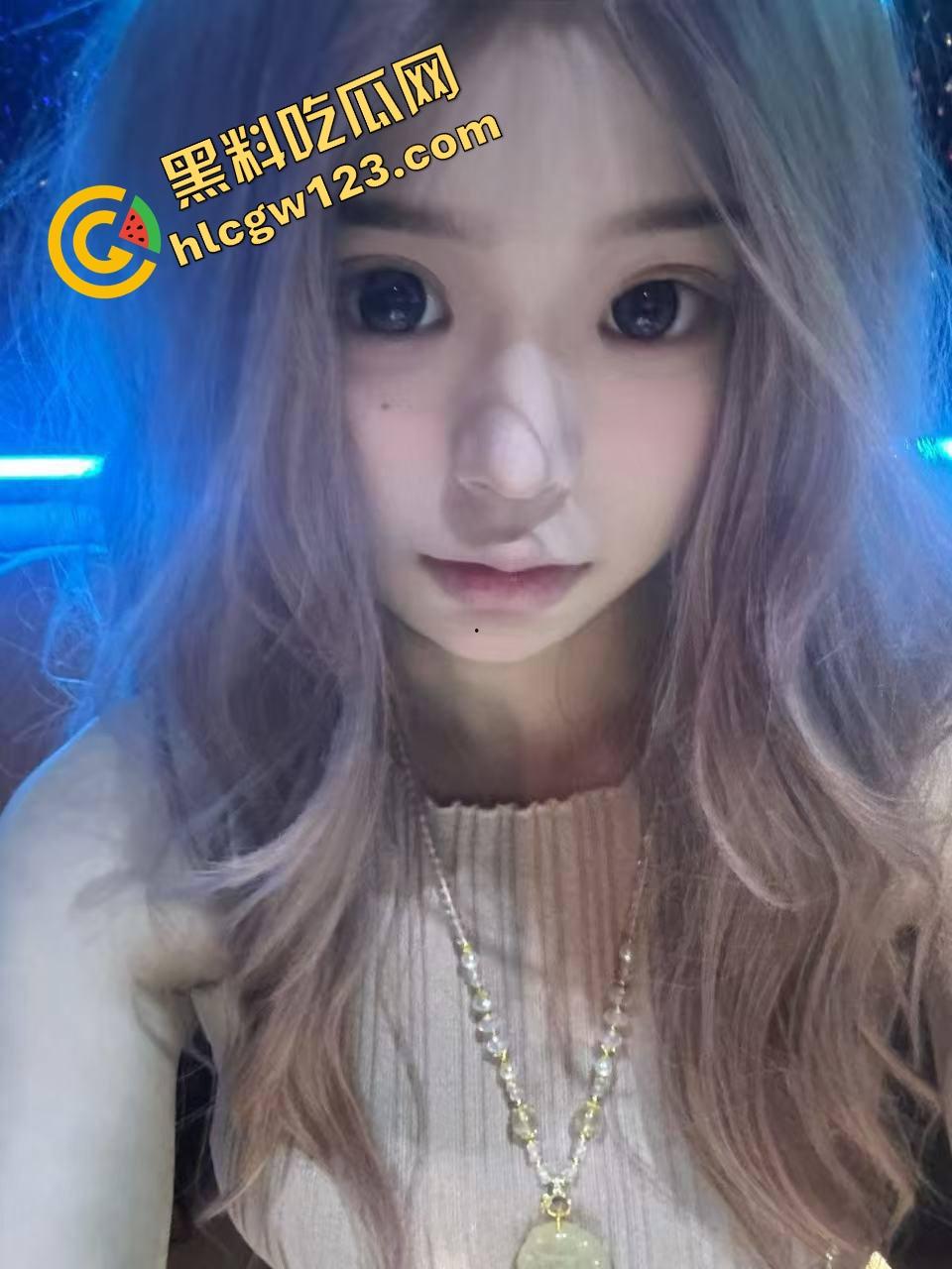 她下面一阵热腾腾,塞满章鱼小丸子都还嫌空,日式骚味喷出来,酱汁流到大腿根儿,馋得我当场舔盘!-4