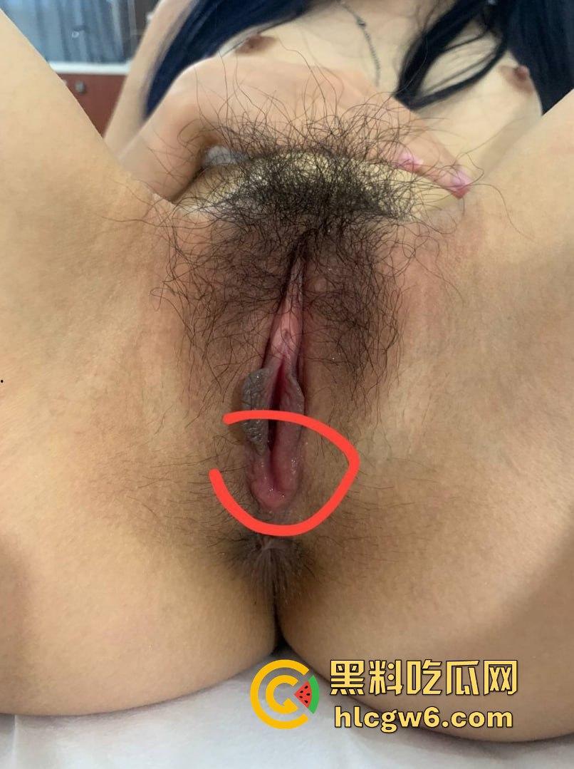 南京中医药大学红发学生妹『 徐思涵』陪金主伴游 白天是摄影师晚上是肉便器 情趣内衣换着花样骚视频流出！-2