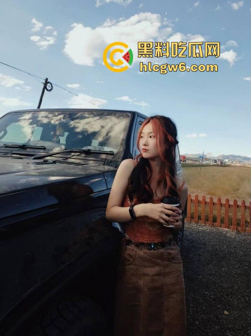 南京中医药大学红发学生妹『 徐思涵』陪金主伴游 白天是摄影师晚上是肉便器 情趣内衣换着花样骚视频流出！-8