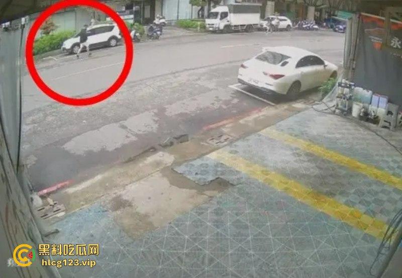 台湾屏东角头黑社会大哥“鸭头” 枪击现场曝光！出殡场面豪华到无法想象！-2