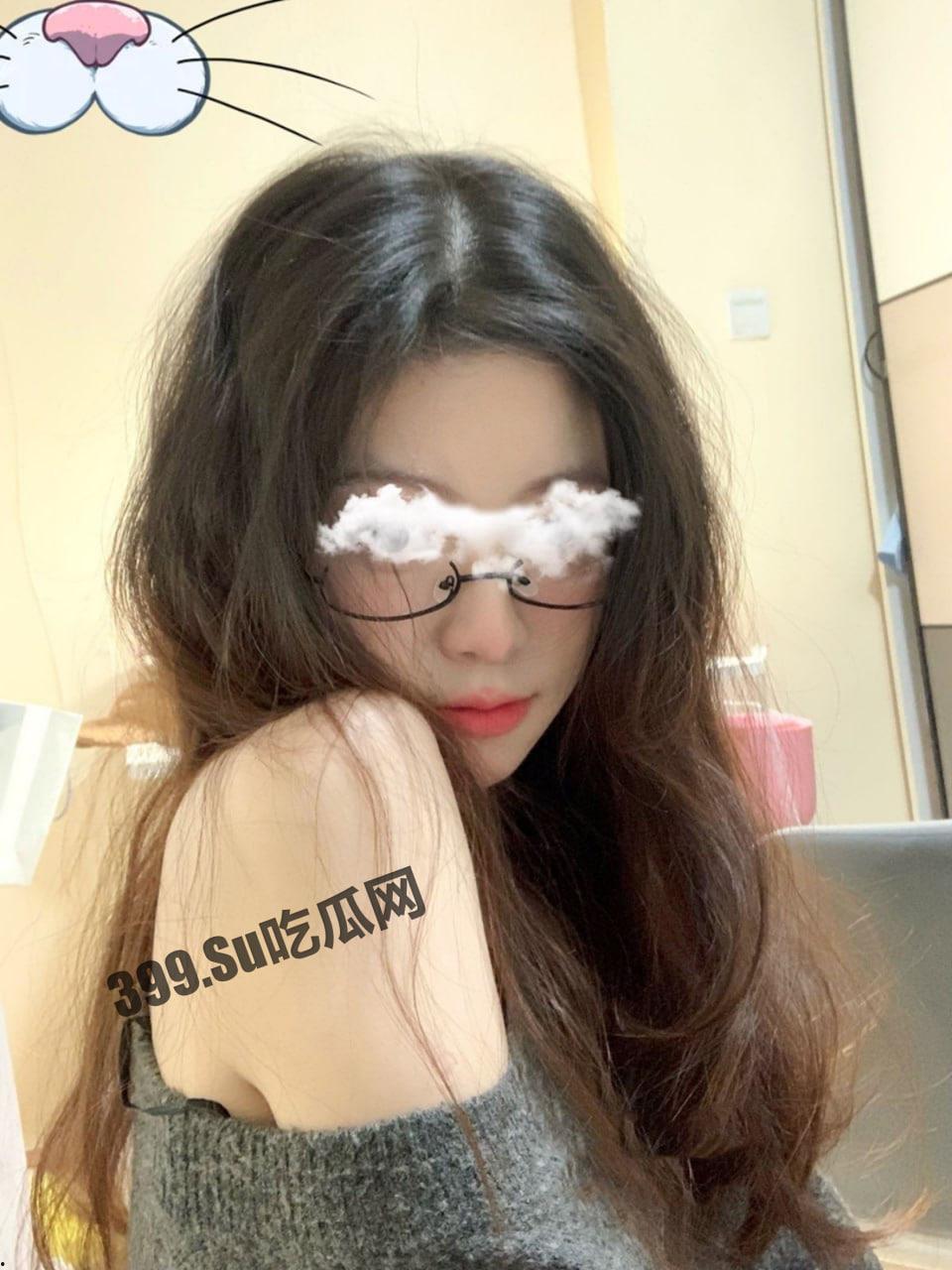 抖音 6 万粉网红女神大尺度性爱视频流出 外表超级无敌清纯 白皙粉嫩的皮肤绝顶蜜臀-3