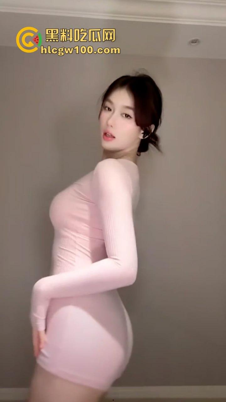 快手高颜值网红【大乔不可】密码房擦边热舞视频泄密 制服诱惑淫荡肉体太赞了-10