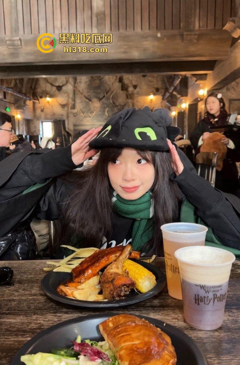 暨南大学大一学生【林晓冬】清纯学妹性爱上瘾，恋爱期间多次约炮出轨被男友发现，怒将私拍曝光报复！-4