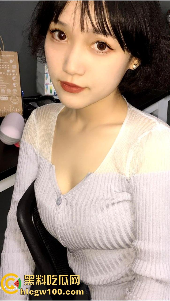 广东御姐【曹依依】和男友做爱视频被曝光，腰臀骚劲爆表，极致姿势挑逗口交让人看得想上！-1