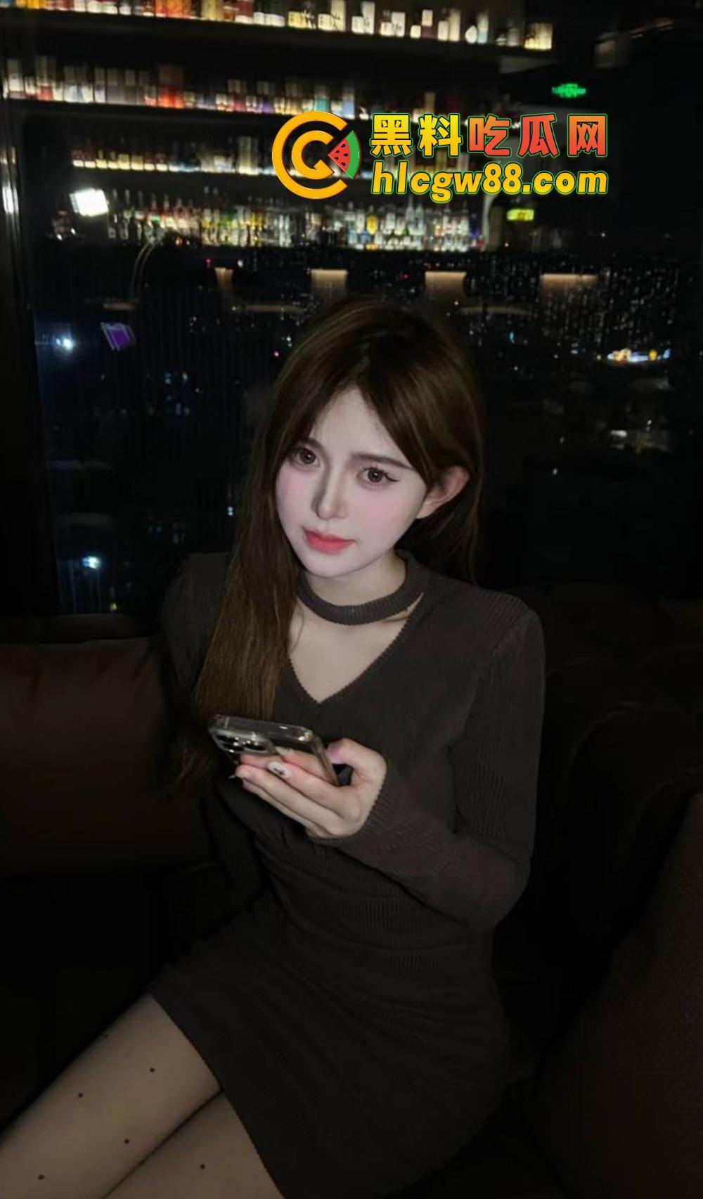 杭州美院大二骚货『李茹雪』抖S网调主人遥控操逼，小皮衣黑丝水晶棒插出白浆，宿舍帘后忍叫不敢出声！-7