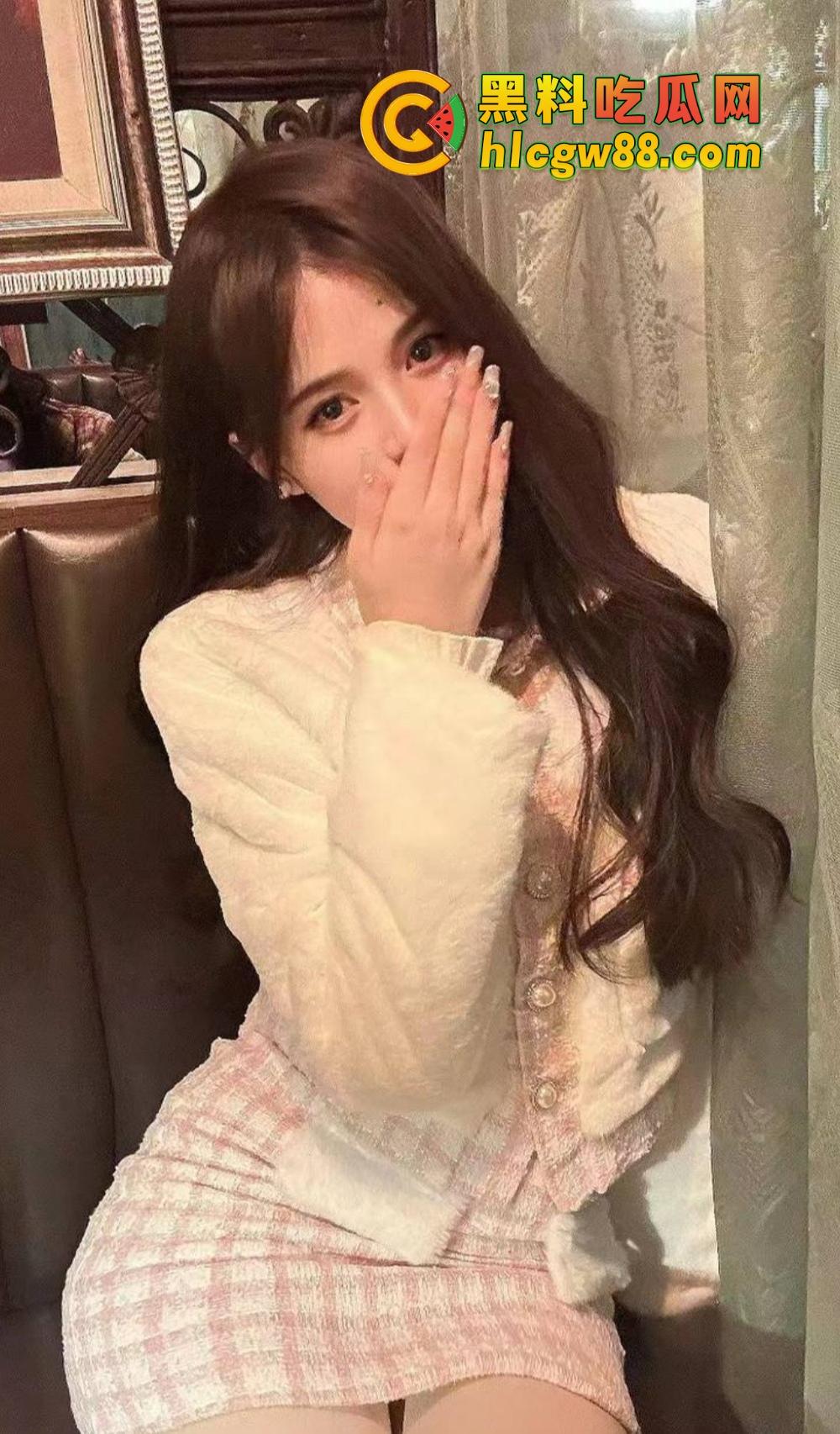 杭州美院大二骚货『李茹雪』抖S网调主人遥控操逼，小皮衣黑丝水晶棒插出白浆，宿舍帘后忍叫不敢出声！-8