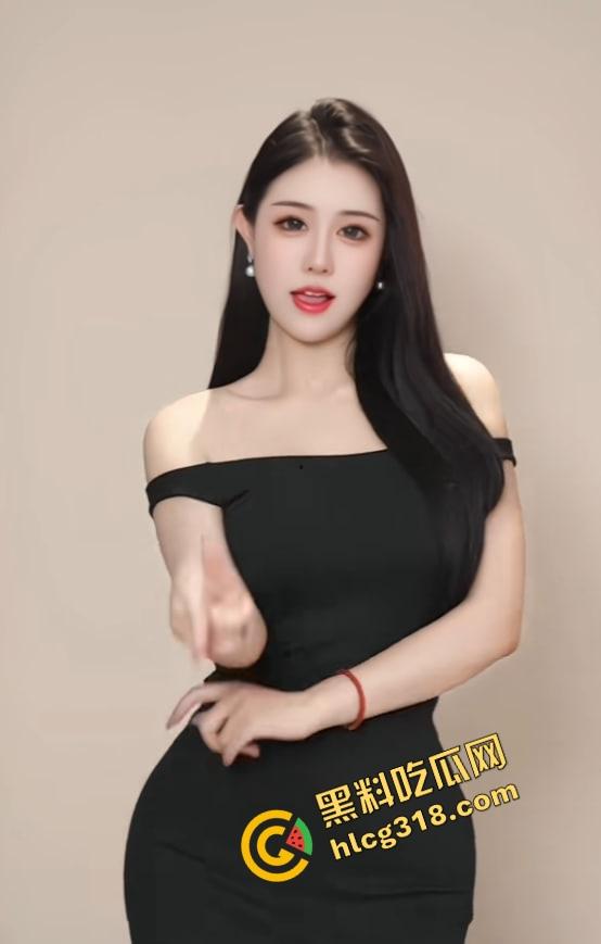 抖音大奶女主播PK秀绝活,一套骚操作连招收割大哥，姿势全会身材又骚，哪个大哥能挺住不缴械？-3