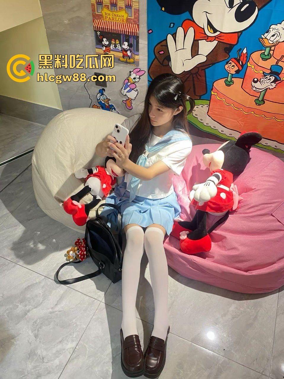 真实约炮福州清纯反差女高【林颖】高三就下海做鸡兼职卖淫,500一炮超实惠中出嫩妹!-3