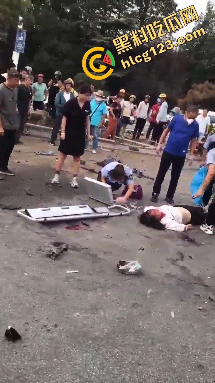 江苏泗洪惊魂一幕！男子送妹妹上学突发疾病，酿成悲剧！-13