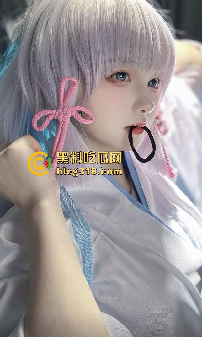 给cos小仙女『一只妖妹』抹油嫩得出水,油光水滑一抹就想咬一口,这才是拍片的正确打开方式!-3