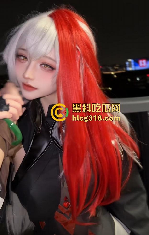 给cos小仙女『一只妖妹』抹油嫩得出水,油光水滑一抹就想咬一口,这才是拍片的正确打开方式!-4