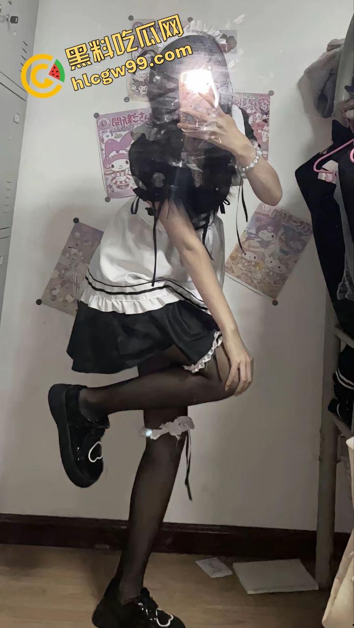 广东艺术职业反差小太妹【苏倩】女仆装JK服露奶抠逼，发骚自拍卖视频赚生活费！独家曝光流出！-2