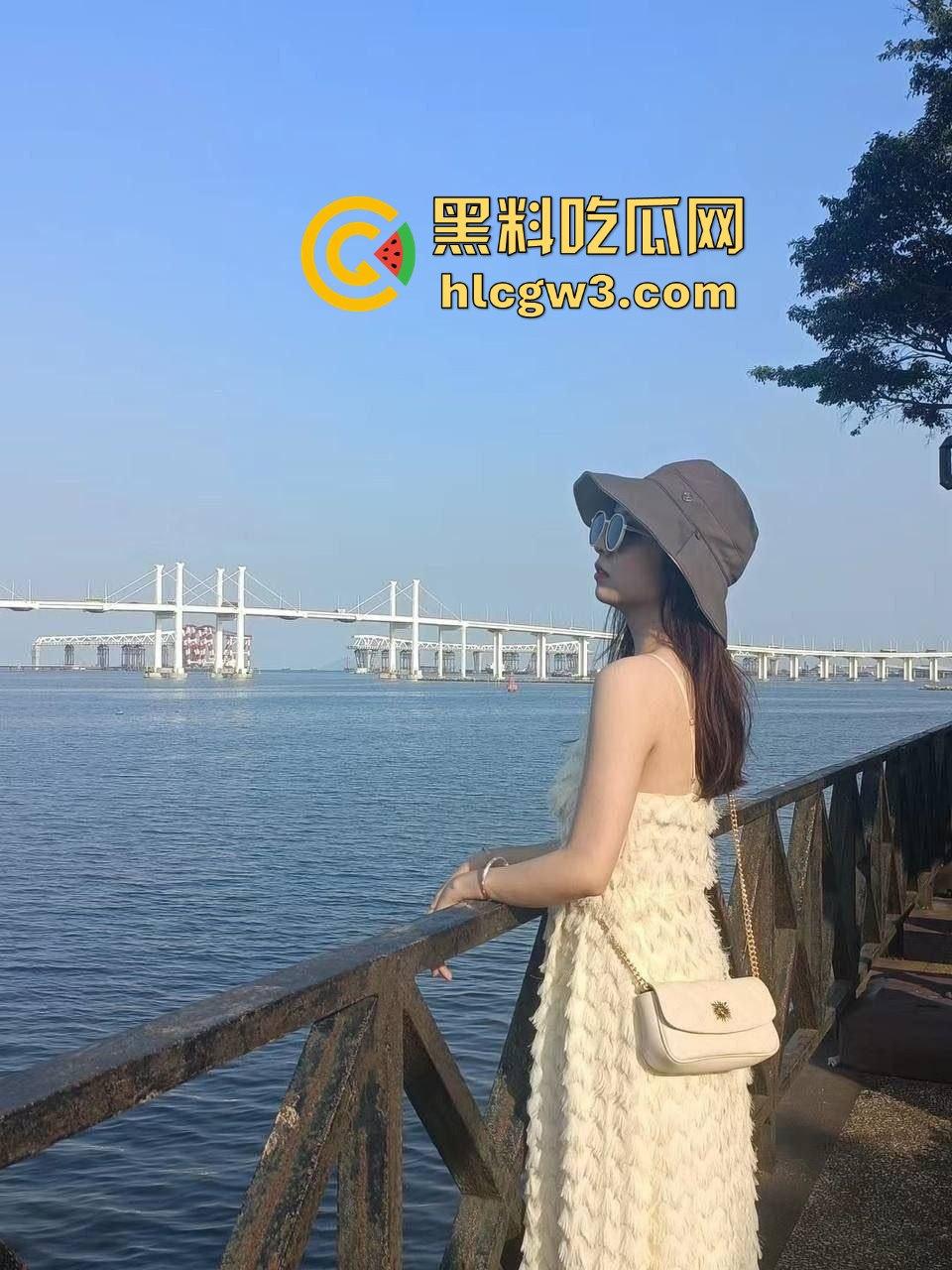 南京公司女员工【徐子晴】为了上位主动献身 吃老板的棒子求升职  口爆吞精 老板爽到答应！-3